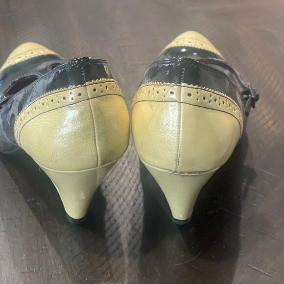 Isaac Mizarhi T Strap Pumps - Picture 3 of 4